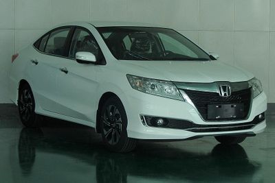 2017 Honda Crider 1.8L CVT Luxury Special Package