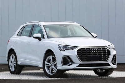 2020 Audi Q3 40 TFSI Quattro 2.0T Dual clutch Four wheel drive fashionable and dynamic type