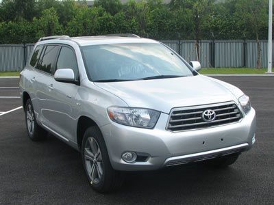 2009 Toyota Highlander 2.7L Manual automatic transmission Two wheel drive 7-seater luxury navigation version