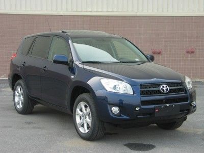 2011 Toyota RAV4 2.0L automatic transmission 2WD Luxury