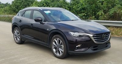 2018 Mazda CX-4 2.5L Manual automatic transmission Four wheel drive Blue Sky Passion Edition National VI