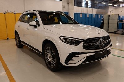 2023  modified Mercedes-benz GLC300L 4MATIC 2.0T Manual automatic transmission 7-seater dynamic model