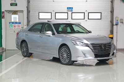 2015 Toyota Crown 2.0T Manual automatic transmission Respectful