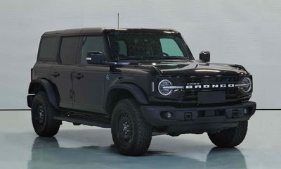 2024 Ford Bronco 2.3T Manual automatic transmission 四驱 墨钻