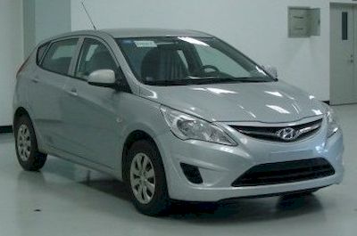 2011 Hyundai Renault - hatchback 1.4L Manual STYLE type