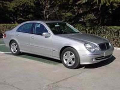 2007 Mercedes-benz E200K 1.8T Manual automatic transmission Graceful