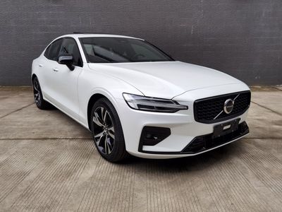 2023 Volvo S60 2.0T Manual automatic transmission B5 Zhiya Sports Edition