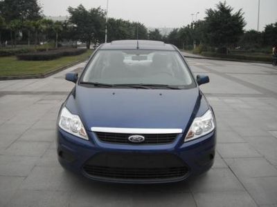 2013 Ford classic Focus - three-box 1.8L Manual automatic transmission Fashion