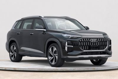 2024 Audi Q6 40 TFSI Quattro 2.0T Dual clutch Four wheel drive 6-seater cloud observation type feather forest set