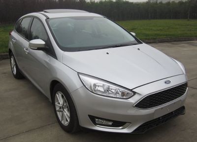 2017 Ford Focus - hatchback 1.0T Manual ECOBOOST 125 1.0GTDI Intelligent Edition Super Energy Fashion Model