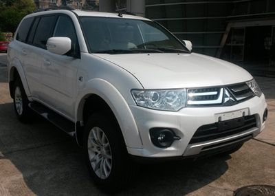 2013 Mitsubishi Pajero Jinchang 3.0L Manual automatic transmission 2WD Luxury