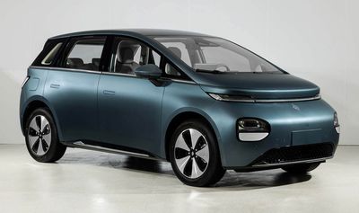 Baojun LZW7006EVA2Pure electric sedan