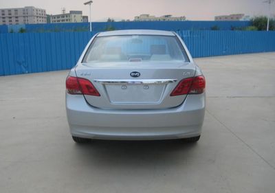 BYD  QCJ7153A Sedan