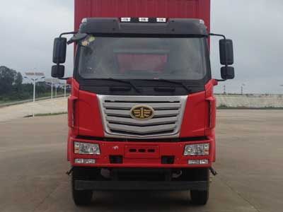 Liute Shenli  LZT5250CCQPK2E5L8T3A95 Livestock and poultry transport vehicles