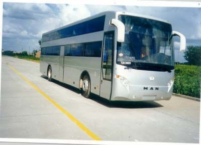 Yanjing  YJ6120HW Sleeper coach