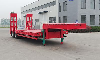 Liangshan Yuxiang  YXM9350TDP Low flatbed semi-trailer