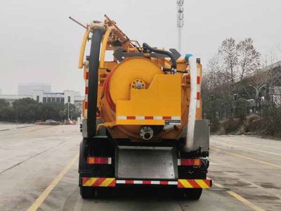 Crown  WZJ5250GQWE6 Cleaning the suction truck