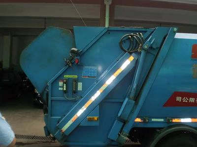 Sevo  SAV5100ZYSE6 Compressed garbage truck