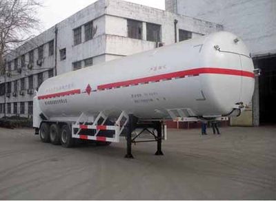 Baohuan HDS9402GDYLow temperature liquid transport semi-trailer