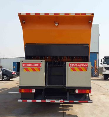 Lulu Junhua  JQ5314TFCA Asphalt crushed stone synchronous sealing vehicle