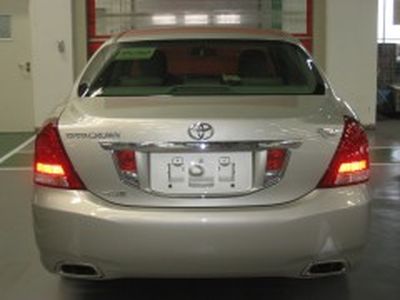 Toyota TV7251Royal Sedan