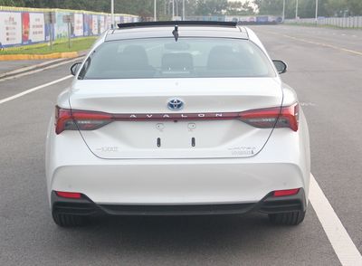 Toyota SCT7251QHEV Hybrid sedan