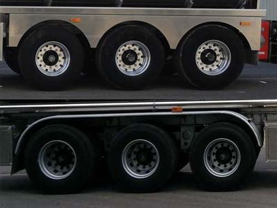 Changhua  HCH9400GYYLHJ1 Aluminum alloy oil transport semi-trailer