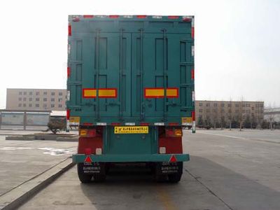 Liangshan Dongyue  CSQ9402XXY Box transport semi-trailer