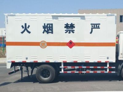 Zhengyuan brand automobile LHG5041XRQJL01 Flammable gas box transport vehicle