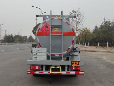 New Dongri  YZR5097GRYZ6 Flammable liquid tank transport vehicle