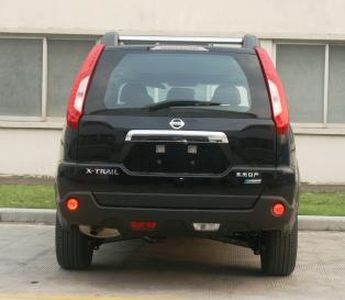 Dongfeng Nissan DFL6460VFC3 multi-purpose vehicle 