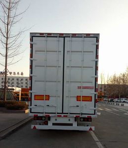 Liangshan Dongyue  CSQ9180XXY Box transport semi-trailer