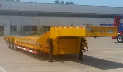 Runxiang Junye  DR9400TDP Low flatbed semi-trailer