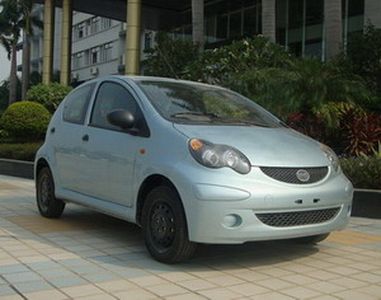 BYD  QCJ7100L4 Sedan