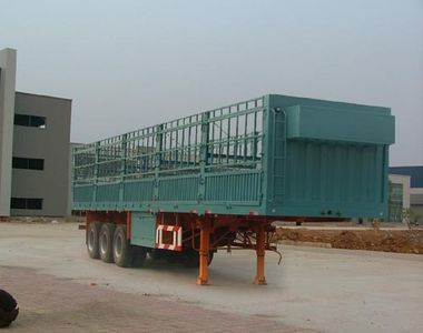 Yuntai XLC9360CCQSemi trailer for livestock and poultry transportation