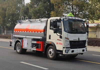 Zhongqi Liwei brand automobiles HLW5097GJYZ6 Refueling truck