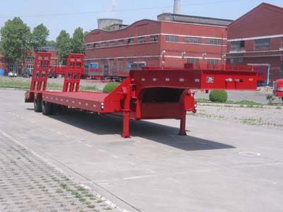 Dongfang Hongpai AutomobileLT9200TDPLow flatbed semi-trailer transport vehicle