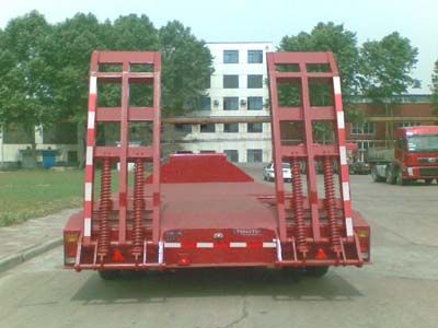 Dongfang Hongpai Automobile LT9200TDP Low flatbed semi-trailer transport vehicle