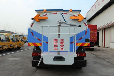 Luxin  NJJ5163GQX Cleaning car