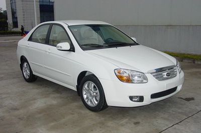 Kia  YQZ7162C4 Sedan