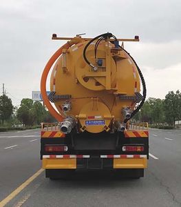 Cheng Li  CL5251GQW6CC Cleaning the suction truck