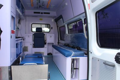 Baolong  TBL5043XJH6 ambulance