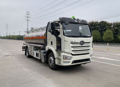 Chufei  CLQ5181GYY6CA Aluminum alloy oil tanker