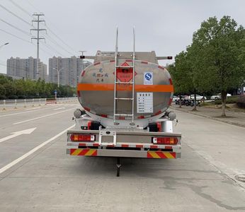 Chufei  CLQ5181GYY6CA Aluminum alloy oil tanker