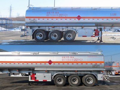 Luping Machinery LPC9403GYY Oil transport semi-trailer