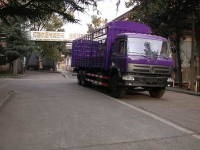 Dongfeng EQ5230CCQVGrate type transport vehicle