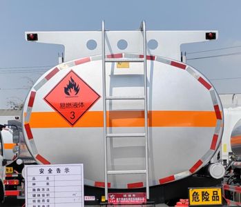 Zhuanwei  HTW5126GYYEQ6 Oil tanker