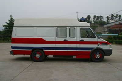 Iveco NJ5044XJHA1 ambulance