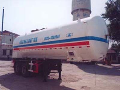 Lu Zheng  ZBR9381GDY Low temperature liquid transport semi-trailer