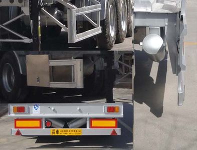 Changhua  HCH9400GRYSY Aluminum alloy flammable liquid tank transport semi-trailer